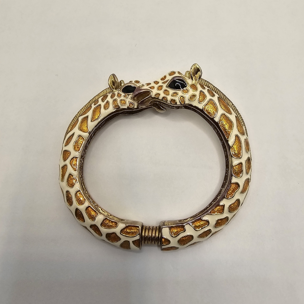 Vintage Kenneth Jay Lane Bracelet! Special Collector Piece! 🦒 - Picture 4 of 6